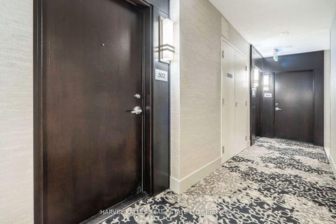 Photo 3 at 502 - 218 Queens Quay W, Waterfront Communities C1, Toronto