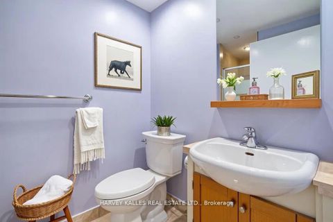 Photo 5 at 502 - 218 Queens Quay W, Waterfront Communities C1, Toronto