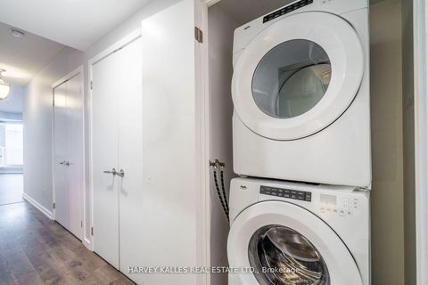 Photo 6 at 502 - 218 Queens Quay W, Waterfront Communities C1, Toronto