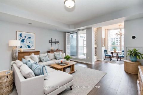 Photo 10 at 502 - 218 Queens Quay W, Waterfront Communities C1, Toronto
