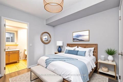 Photo 14 at 502 - 218 Queens Quay W, Waterfront Communities C1, Toronto