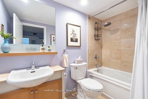 Photo 15 at 502 - 218 Queens Quay W, Waterfront Communities C1, Toronto