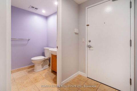 Photo 20 at 502 - 218 Queens Quay W, Waterfront Communities C1, Toronto