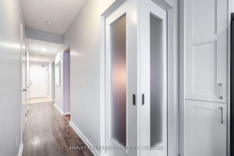 Photo 25 at 502 - 218 Queens Quay W, Waterfront Communities C1, Toronto