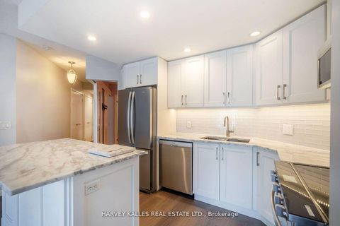 Photo 33 at 502 - 218 Queens Quay W, Waterfront Communities C1, Toronto