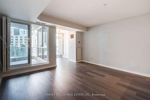 Photo 37 at 502 - 218 Queens Quay W, Waterfront Communities C1, Toronto