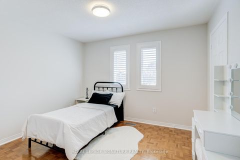 Photo 16 at 5 Longhouse Street, East Woodbridge, Vaughan