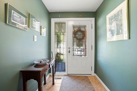 Photo 5 at 23 Banstock Drive, Steeles, Toronto
