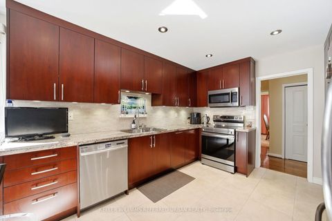 Photo 10 at 23 Banstock Drive, Steeles, Toronto