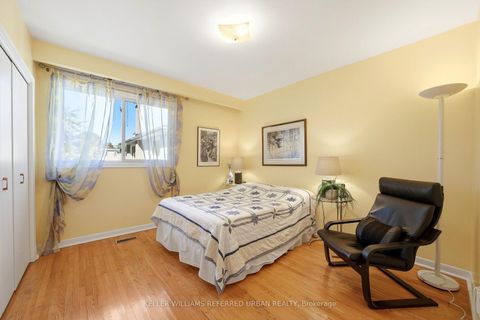 Photo 31 at 23 Banstock Drive, Steeles, Toronto