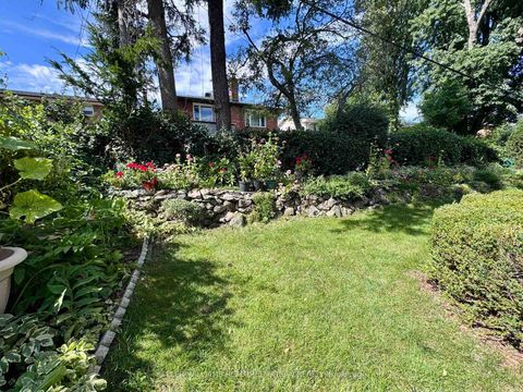 Photo 35 at 23 Banstock Drive, Steeles, Toronto