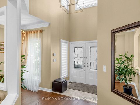 Photo 2 at 113 Sonoma Boulevard, Sonoma Heights, Vaughan