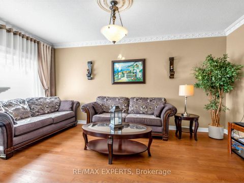 Photo 9 at 113 Sonoma Boulevard, Sonoma Heights, Vaughan