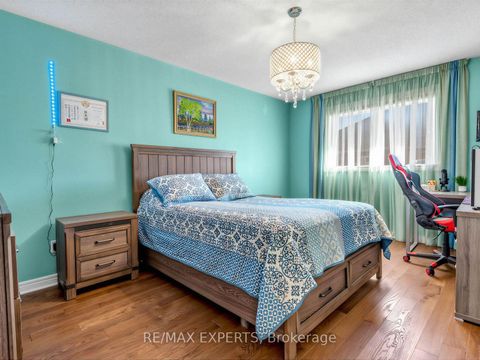 Photo 18 at 113 Sonoma Boulevard, Sonoma Heights, Vaughan