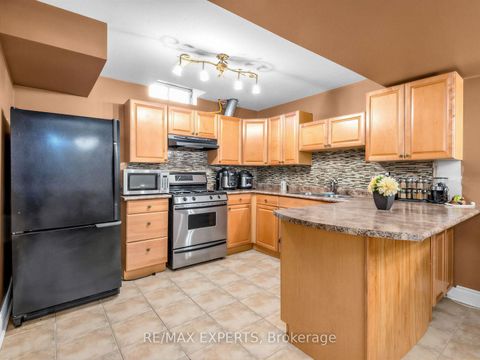 Photo 23 at 113 Sonoma Boulevard, Sonoma Heights, Vaughan