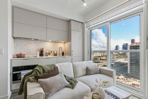 Photo 3 at 1006 - 20 Richardson Street, Waterfront Communities C8, Toronto