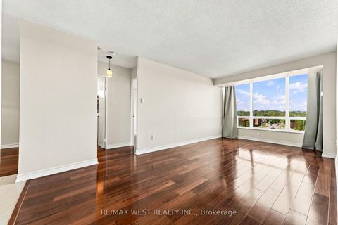 Photo 5 at 1009 - 1320 Islington Avenue, City Centre West, Toronto
