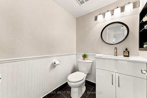 Photo 11 at 1009 - 1320 Islington Avenue, City Centre West, Toronto