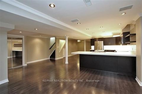 Photo 14 at 22 St Urbain Drive, Vellore Village, Vaughan