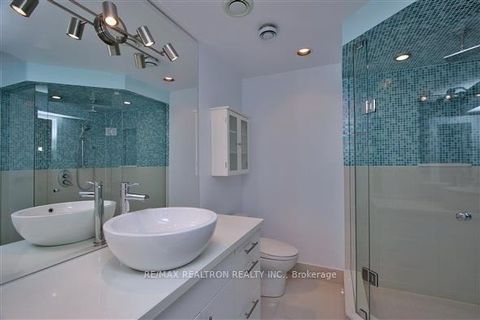 Photo 17 at 22 St Urbain Drive, Vellore Village, Vaughan