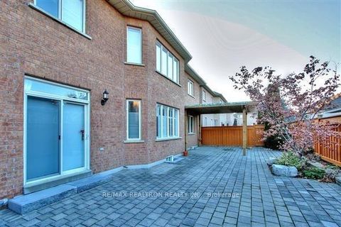 Photo 18 at 22 St Urbain Drive, Vellore Village, Vaughan