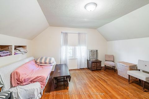Photo 20 at 15 Kemp Square, Amesbury, Toronto