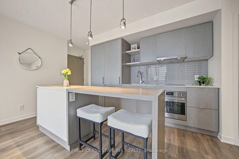 Photo 2 at 2801 - 100 Harbour Street, Waterfront Communities C1, Toronto