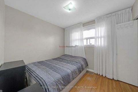 Photo 13 at 11 Dixiana Court, Jane Heights, Toronto