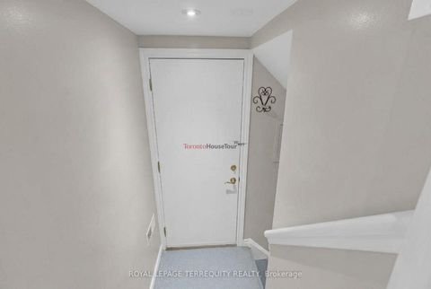 Photo 18 at 11 Dixiana Court, Jane Heights, Toronto