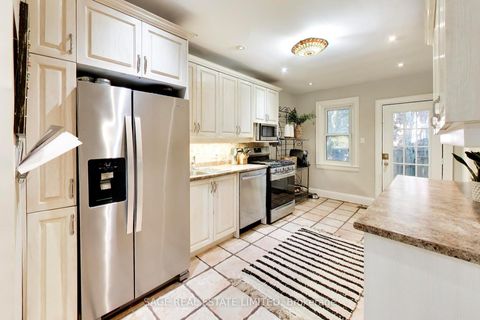 Photo 12 at 57 Edith Drive, Eglinton, Toronto