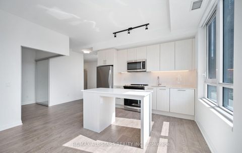 Photo 12 at 315 - 286 Main Street, Danforth, Toronto