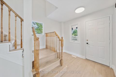 Photo 1 at 232 Kozlov Street, West Bayfield, Barrie