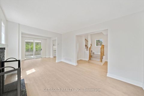 Photo 5 at 232 Kozlov Street, West Bayfield, Barrie