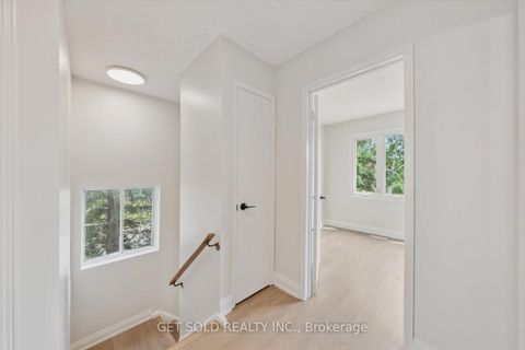 Photo 14 at 232 Kozlov Street, West Bayfield, Barrie