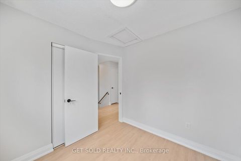 Photo 22 at 232 Kozlov Street, West Bayfield, Barrie
