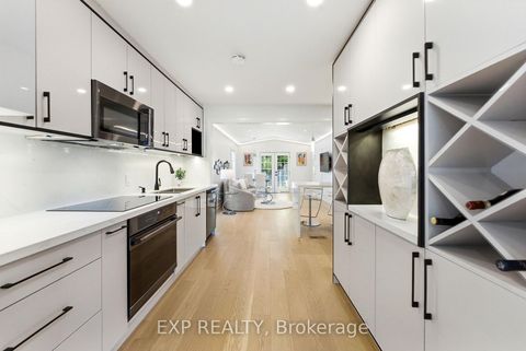Photo 8 at 32 Farley Circle, Historic Lakeshore Communities, Georgina
