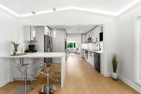 Photo 9 at 32 Farley Circle, Historic Lakeshore Communities, Georgina