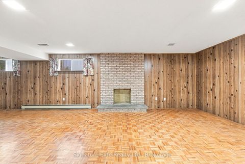 Photo 26 at 20 Riderwood Drive, Windfields, Toronto