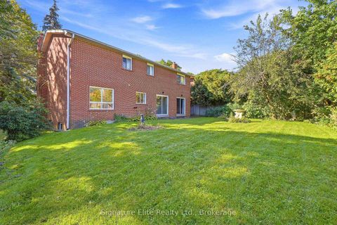 Photo 30 at 20 Riderwood Drive, Windfields, Toronto