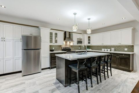 Photo 7 at 30 Birchmount Road, Cliffside, Toronto