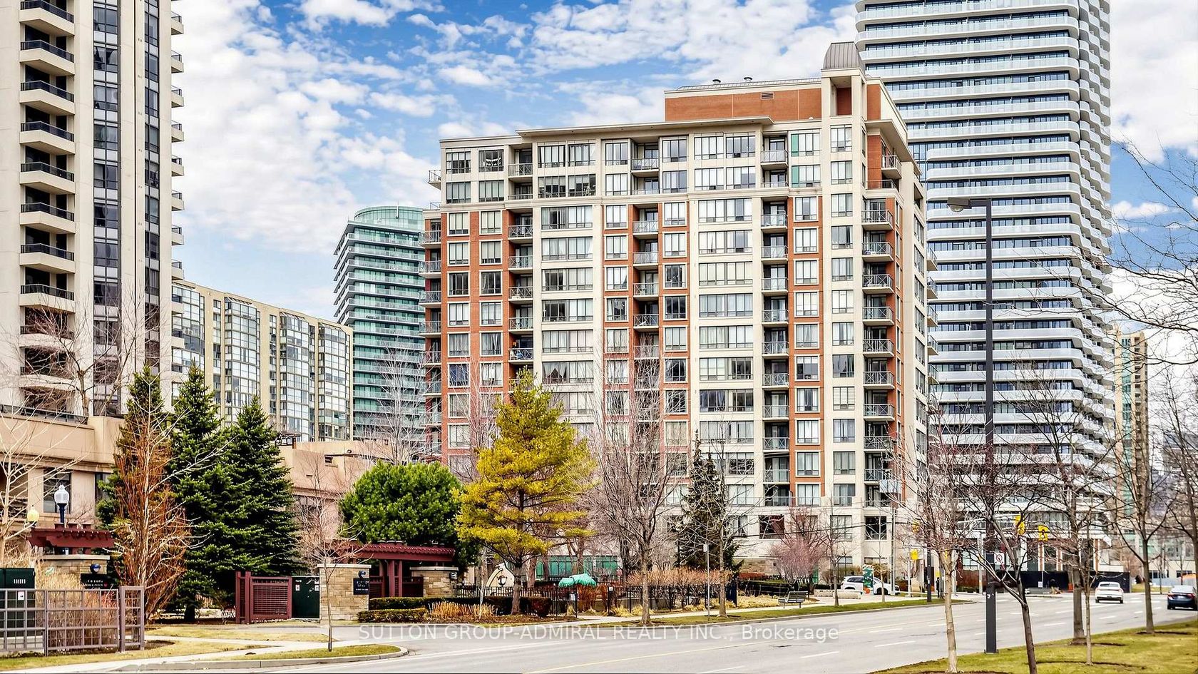 UPH09 - 28 Byng Avenue, Willowdale East, Toronto 