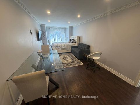 Photo 29 at 31 Northgate Crescent E, Bayview Hill, Richmond Hill