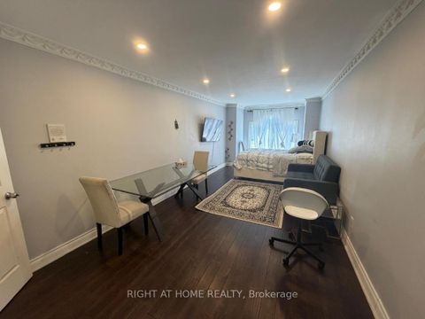 Photo 33 at 31 Northgate Crescent E, Bayview Hill, Richmond Hill