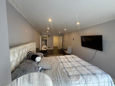 Photo 38 at 31 Northgate Crescent E, Bayview Hill, Richmond Hill