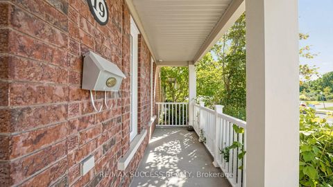 Photo 1 at 19 Boot Terrace, York University Heights, Toronto