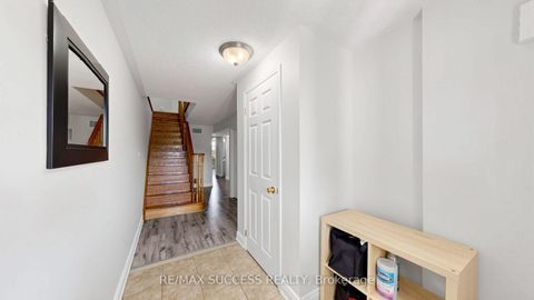 Photo 2 at 19 Boot Terrace, York University Heights, Toronto