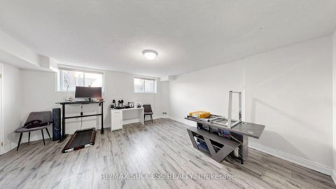 Photo 5 at 19 Boot Terrace, York University Heights, Toronto