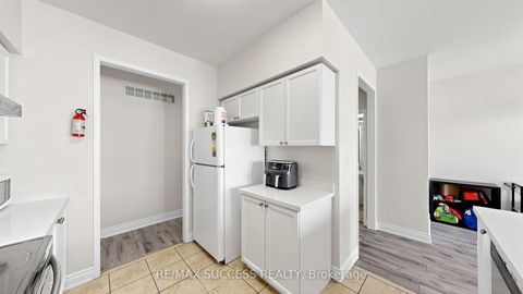 Photo 13 at 19 Boot Terrace, York University Heights, Toronto