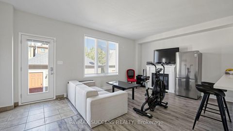 Photo 19 at 19 Boot Terrace, York University Heights, Toronto