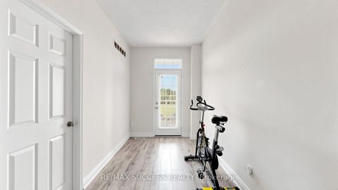 Photo 27 at 19 Boot Terrace, York University Heights, Toronto